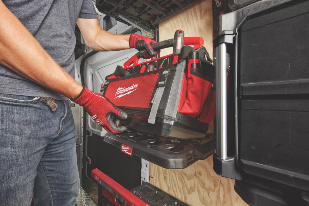 Milwaukee PACKOUT Single Racking Shelf 380 X 650mm - Image 5