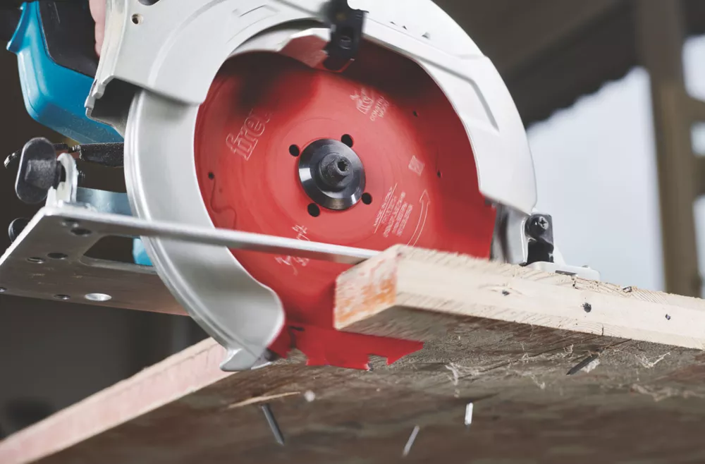 Freud F03FS09792 Wood/Nails Circular Saw Blade 190 X 30mm 14T - Image 2