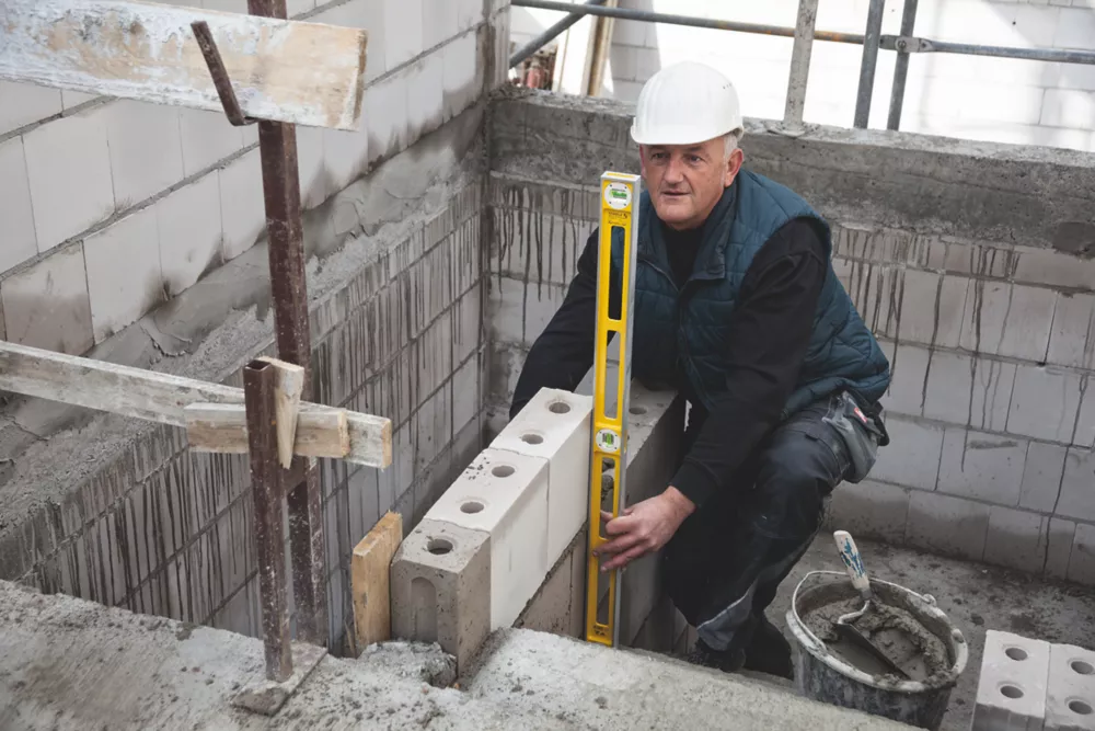 Stabila 83 Series Spirit Level 31 1/2" (800mm) - Image 4